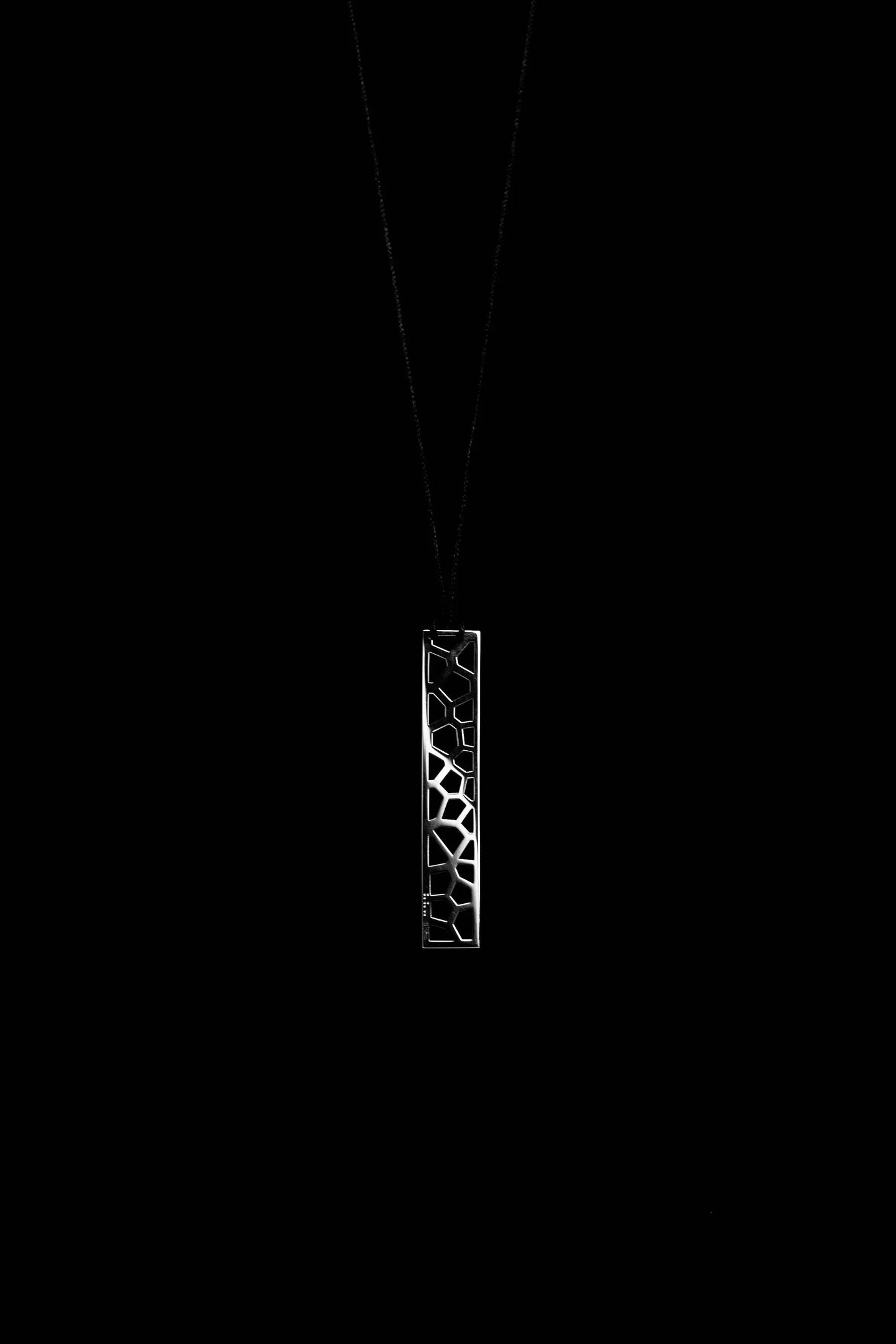 Single web medium pendant silver - CDD Jewelry