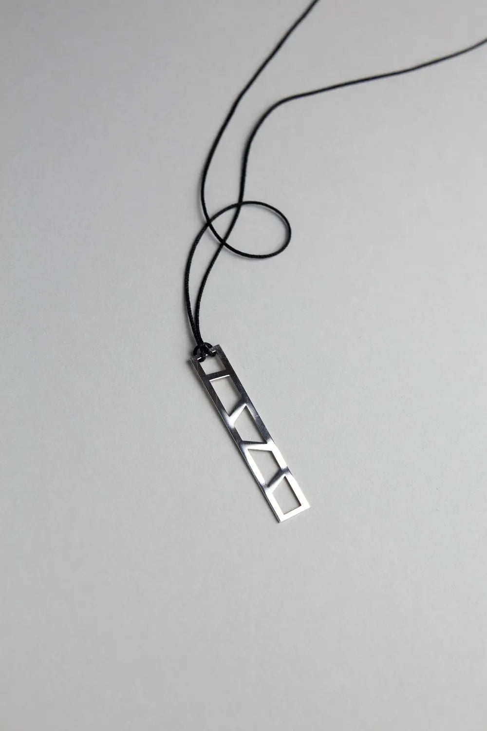Web medium pendant - CDD Jewelry